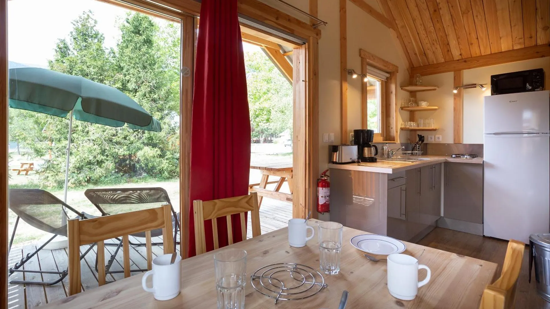 Campsite Huttopia Bozel En Vanoise